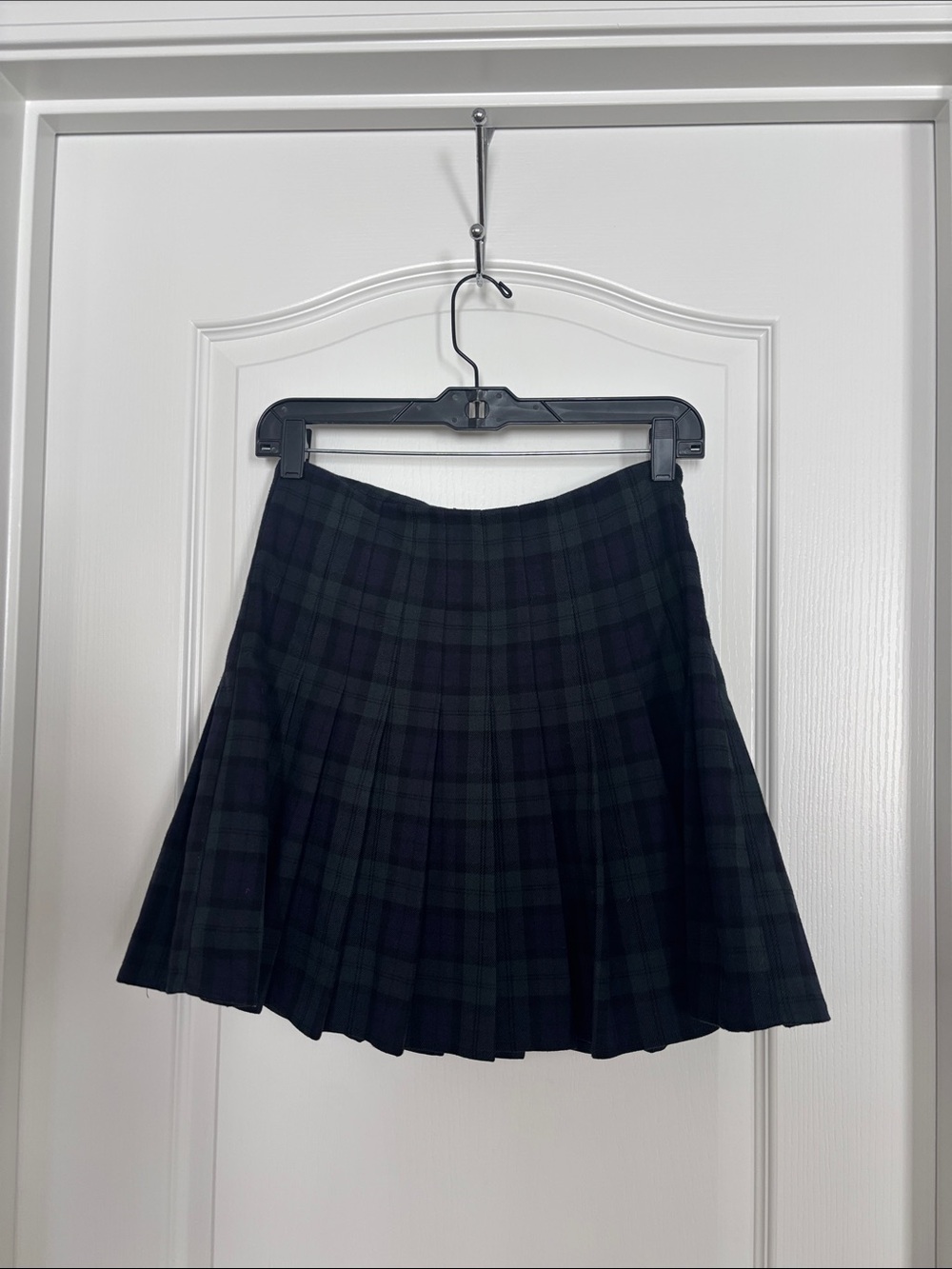 Brandy Melville Dark Green and Navy Plaid Pleated Skirt